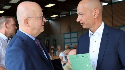 Gespräch mit Verkehrsstaatssekretär Michael Theurer zu Bahnhaltepunkten Gespräch mit Verkehrsstaatssekretär Michael Theurer zu Bahnhaltepunkten