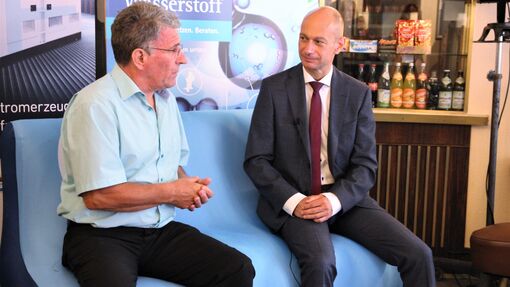 Im Gespräch mit Professor Dr. Werner Tillmetz zum Einsatz von Wasserstoff im Verkehr.